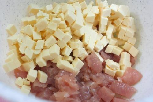 Куриные котлетки с сыром - объедение. 01