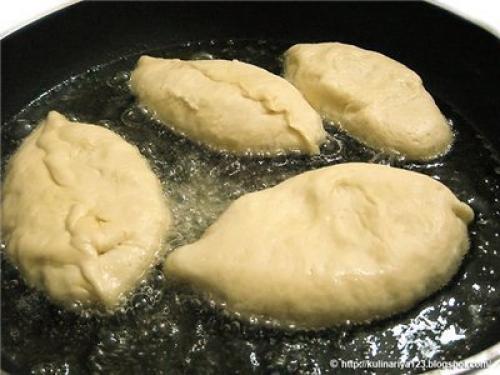 Жареные дрожжевые пирожки с картошкой. 06