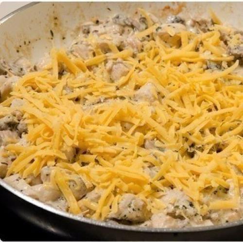 Куриное Филе с грибами в сливочно - сырном соусе. 07