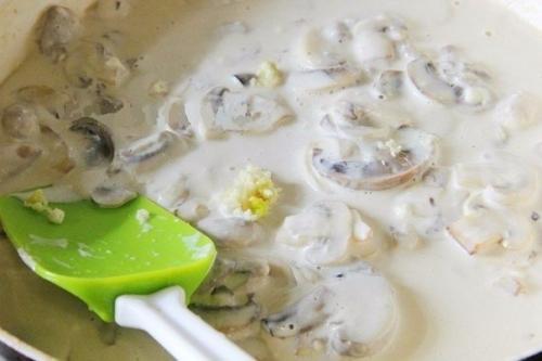 Спагетти с грибами в сливочном соусе. 04