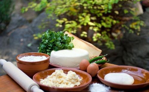 Хачапури по-аджарски. Ингредиенты: 01 Хачапури по-аджарски. Ингредиенты: 01