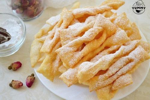 Хворост на кефире.