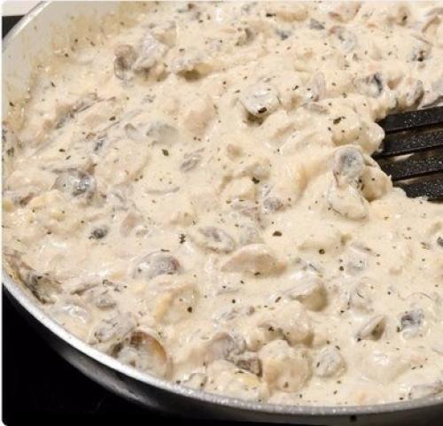 Куриное Филе с грибами в сливочно - сырном соусе. 08