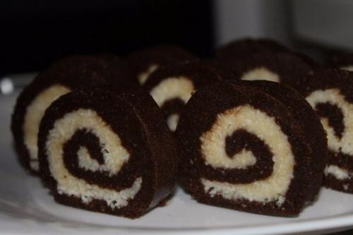 Топ - 7 очень вкусных и сладких рулетов? 06