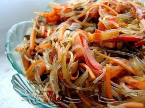 Фунчоза по-корейски.  Ингредиенты: 01