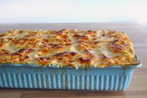 Классическая лазанья.   Классическая лазанья с мясным фаршем и соусом бешамель - это настоящая калорийная бомба, но какая вкусная! 04