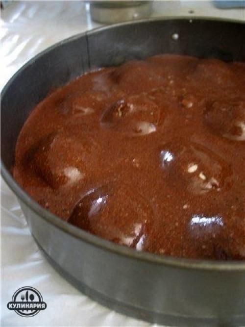 Шоколадный пирог с творожными шариками. Шоколадный пирог с творожными шариками.