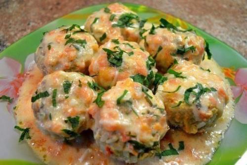 Ежики.  Ингредиенты:   - Фарш свиной 500 г.