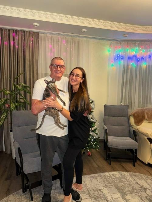 Ольга бузова перед новым годом навестила папу. 04