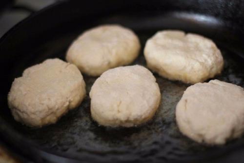 Сырники.  Время приготовления - 25 минут. 03