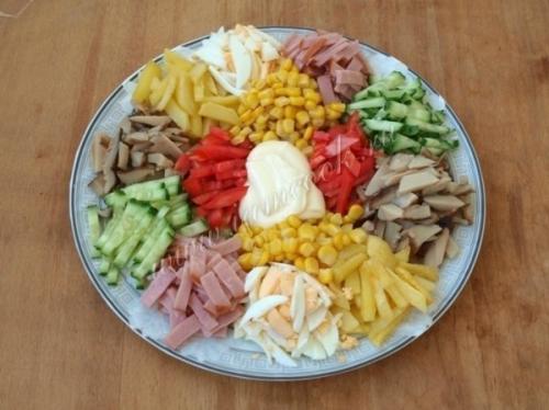 Салат Радуга.   Ингредиенты: 07