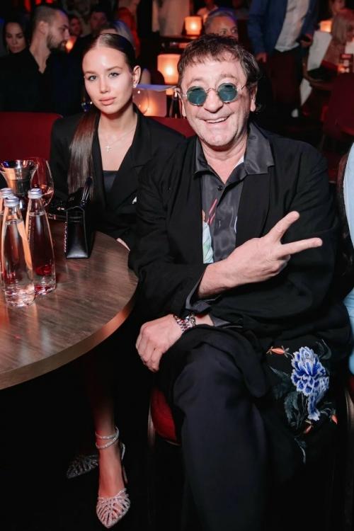 Григорий лепс мечтает о детях от молодой возлюбленной! 

