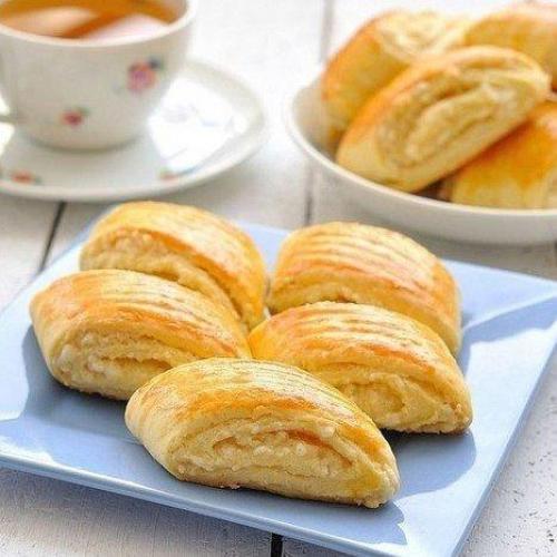 Гата (армянская ванильная сладость с грецкими орехами).