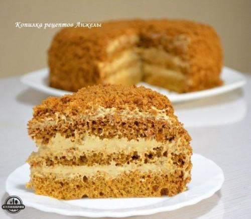 Очень вкусный нежный и влажный бисквит.