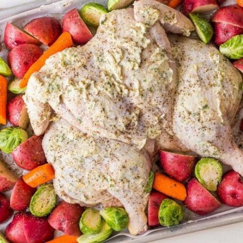 Жареная курица целиком.

