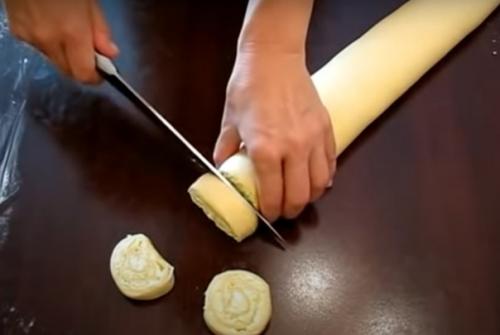 Завитушки с творогом и сметанной заливкой. 02 Завитушки с творогом и сметанной заливкой. 02