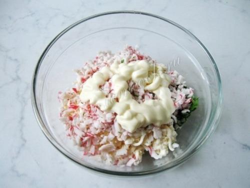 Рулет яичный с сыром и крабовыми палочками. 06 Рулет яичный с сыром и крабовыми палочками. 06