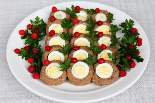 Печеночный паштет с яйцами.