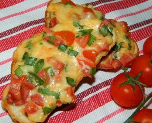 Горячие бутерброды. Когда нет времени на приготовление полноценного блюда, можно воспользоваться рецептом горячих бутербродов. 06 Горячие бутерброды. Когда нет времени на приготовление полноценного блюда, можно воспользоваться рецептом горячих бутербродов. 06