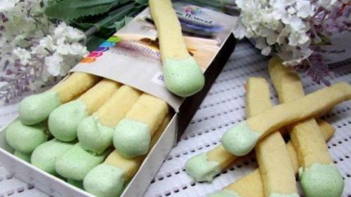 Песочное печенье спички.