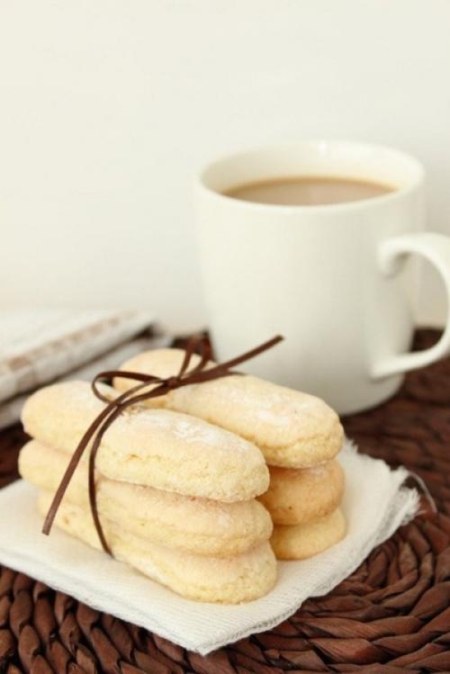 Бисквитное печенье Савоярди.