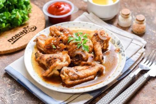Куриные крылышки по-корейски.