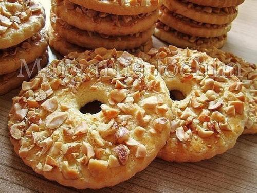 Песочные кольца с орехами.