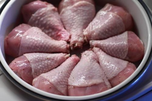 Глазированные куриные голени и жареный рис с яйцом по-кантонски. 01