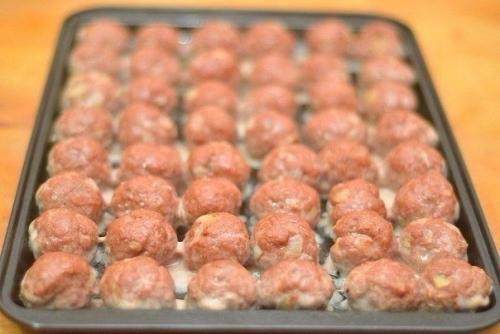 Шарики из говяжьего фарша под сливочным соусом. 08