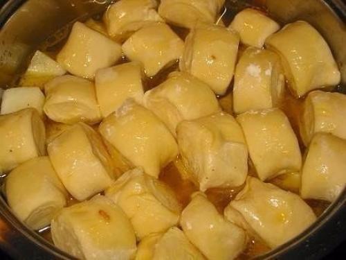 Штрули.   Это блюдо вас приятно удивит своей вкуснотой и ароматом, готовить его не хлопотно, получается при минимуме затрат прекрасный сытный обед. 02