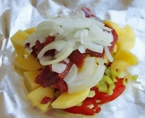 Быстрый ужин.  Узелки с мясом и сыром. 01