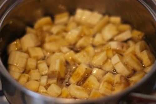 Банановые бурфи с орехами, курагой и изюмом. 01