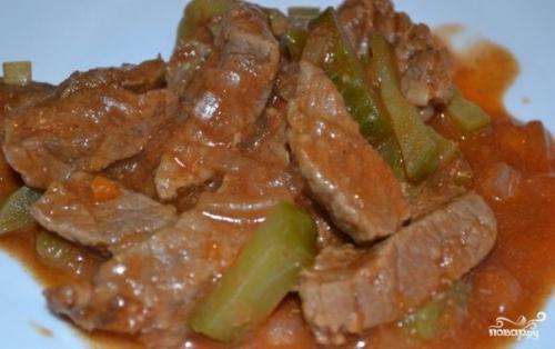 Азу с солеными огурцами. Азу с солеными огурцами.