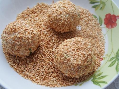 Салатные шарики А-ля Мимоза. 07 Салатные шарики А-ля Мимоза. 07