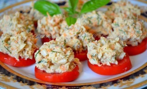 Закуска из рыбных консервов.