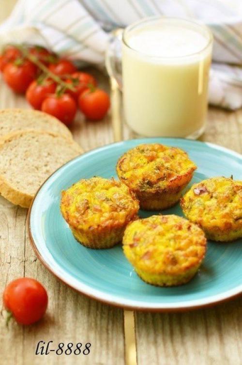 Мини - омлеты с ветчиной.