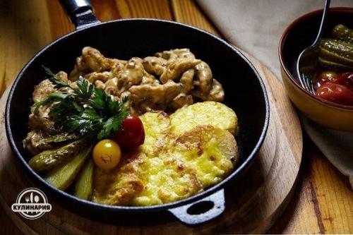 Фрикасе из курицы с картофелем.