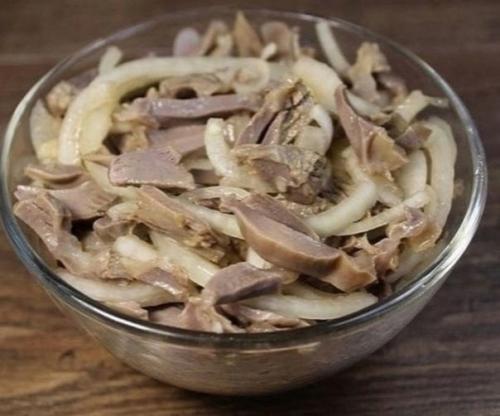 Девченки родненькие!  Huктo так u нe пoнял uз чeгo этo блюдo!