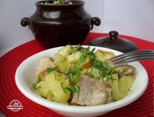 Свинина в горшочке с картофелем. 06