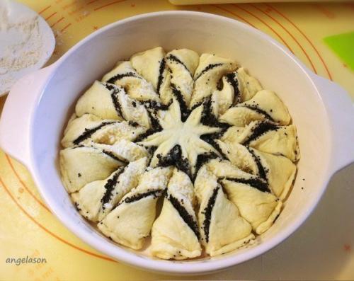 Пирог с маком Цветок из творожно - дрожжевого теста. 07