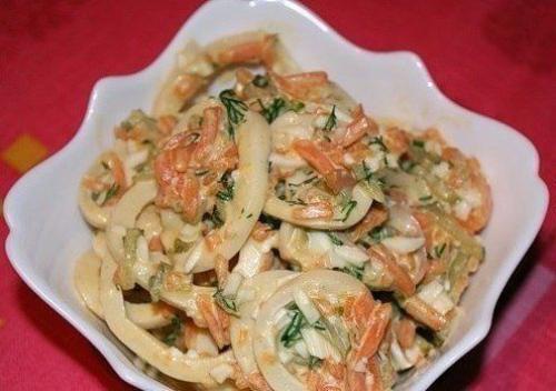 Салат с кальмарами Лассо.