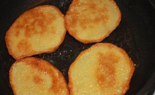 Драники. Ингредиенты:  - Картофель - 1 кг. 05