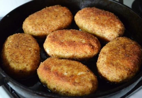 Котлеты с сыром Рокки?