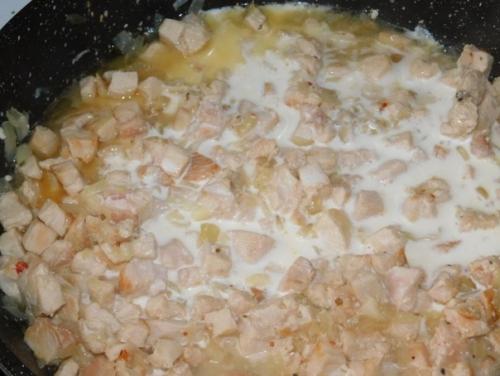 Блины с курицей в сливочном соусе. 02