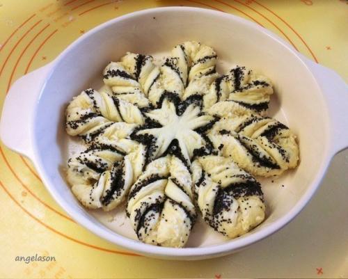 Пирог с маком Цветок из творожно - дрожжевого теста. 08