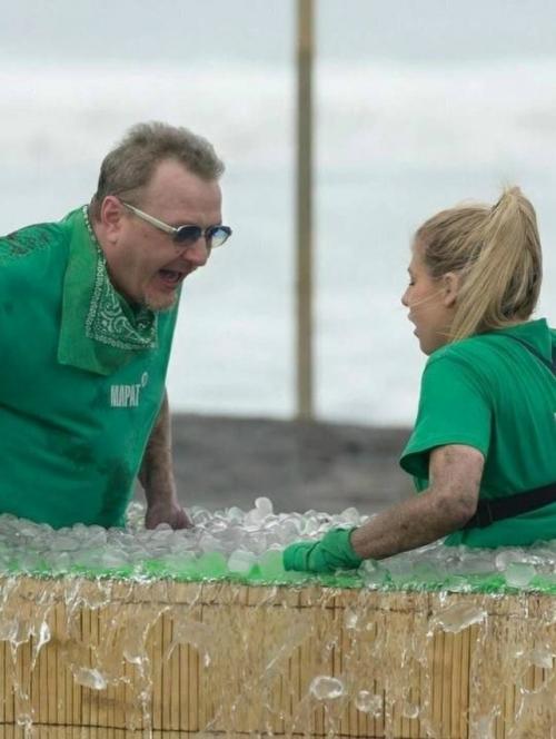 Марат Башаров появился на реалити-шоу вместе со своей молодой возлюбленной, которая младше него на 13 лет. 

