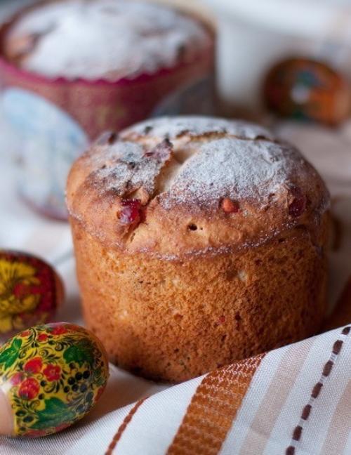 Творожный кулич с пьяной вишней.