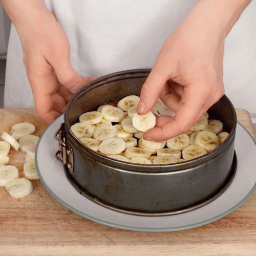 Баноффи пай.  Впервые баноффи пай приготовили в пабе Голодный Монах в эссексе в 1972 году, и с тех пор там были съедены тонны этого десерта. 04