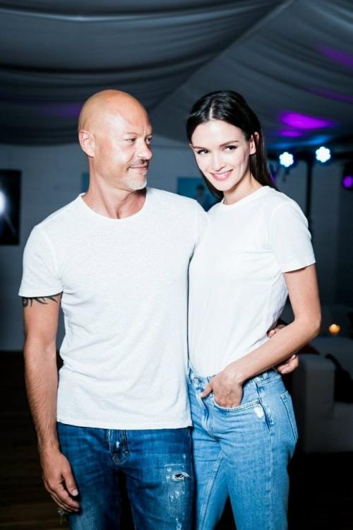 Паулина андреева подала на развод с Фёдором Бондарчуком. 

