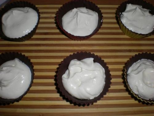 Шоколадные корзинки с клубникой и сливками. 04 Шоколадные корзинки с клубникой и сливками. 04